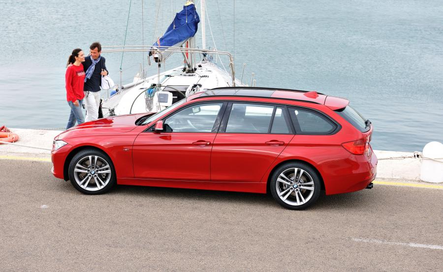  BMW 328i Touring Sport Line 2012 года  (фото 19 из 38)